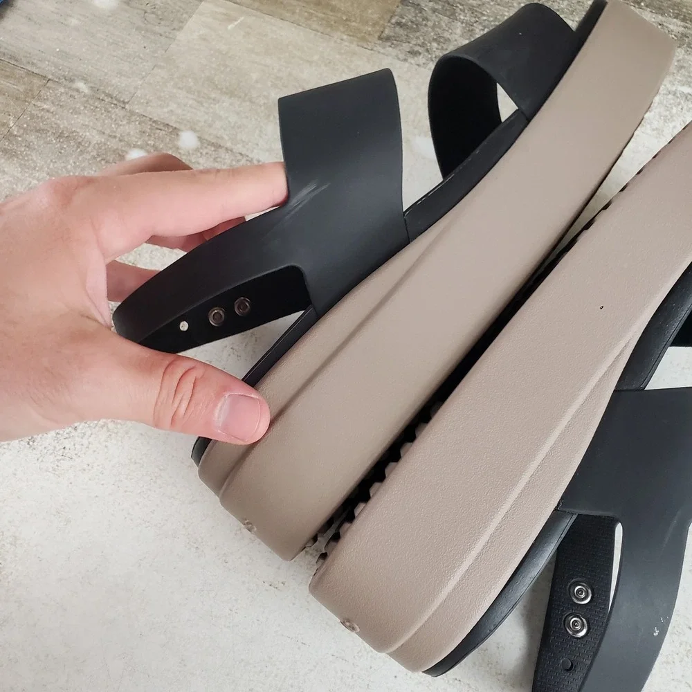 Crocs Brooklyn Low Wedge Womens Sandal Sz 7 Black Mushroom Adjustable Heel Strap